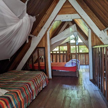Les Acacias Bungalows Manambolo Extérieur photo