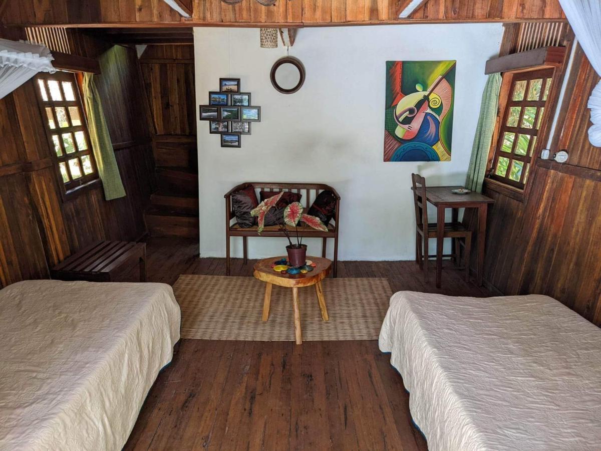 Les Acacias Bungalows Manambolo Extérieur photo