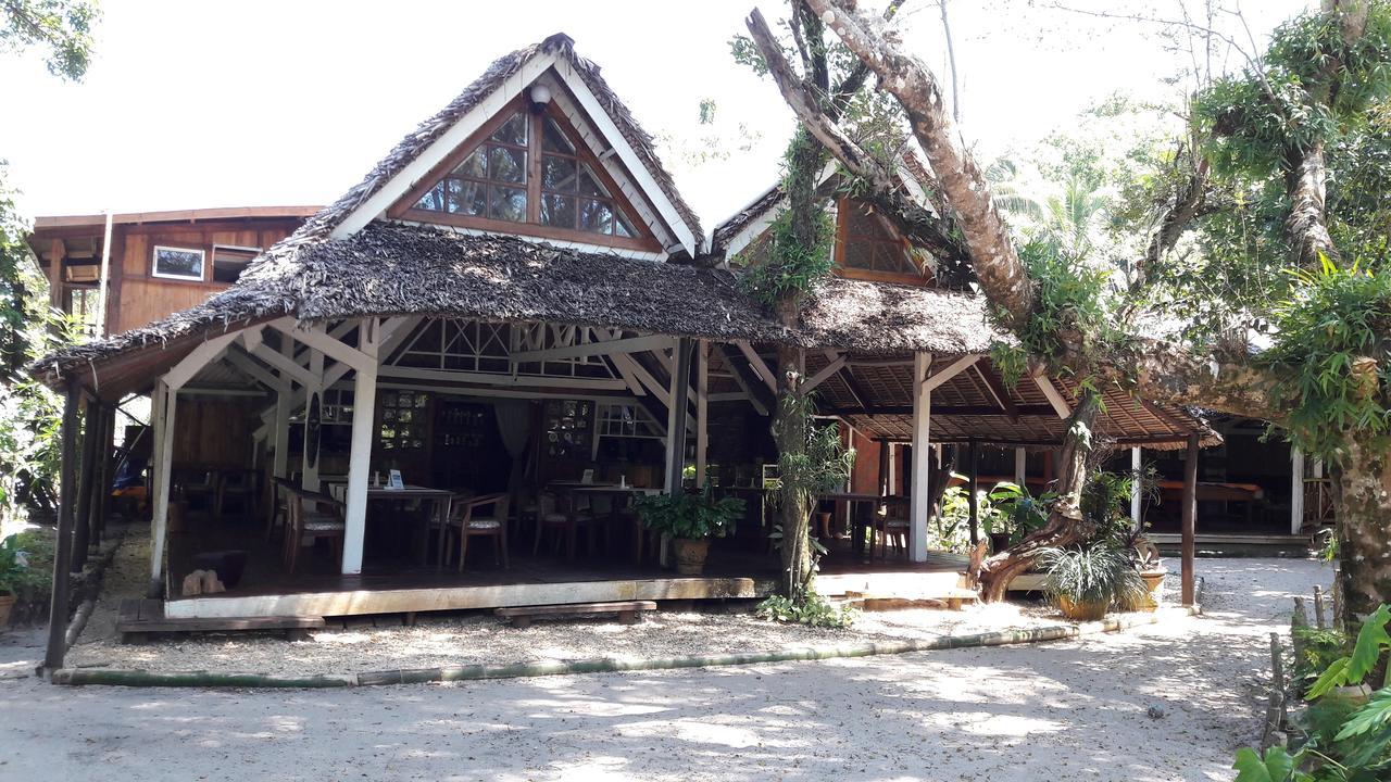 Les Acacias Bungalows Manambolo Extérieur photo