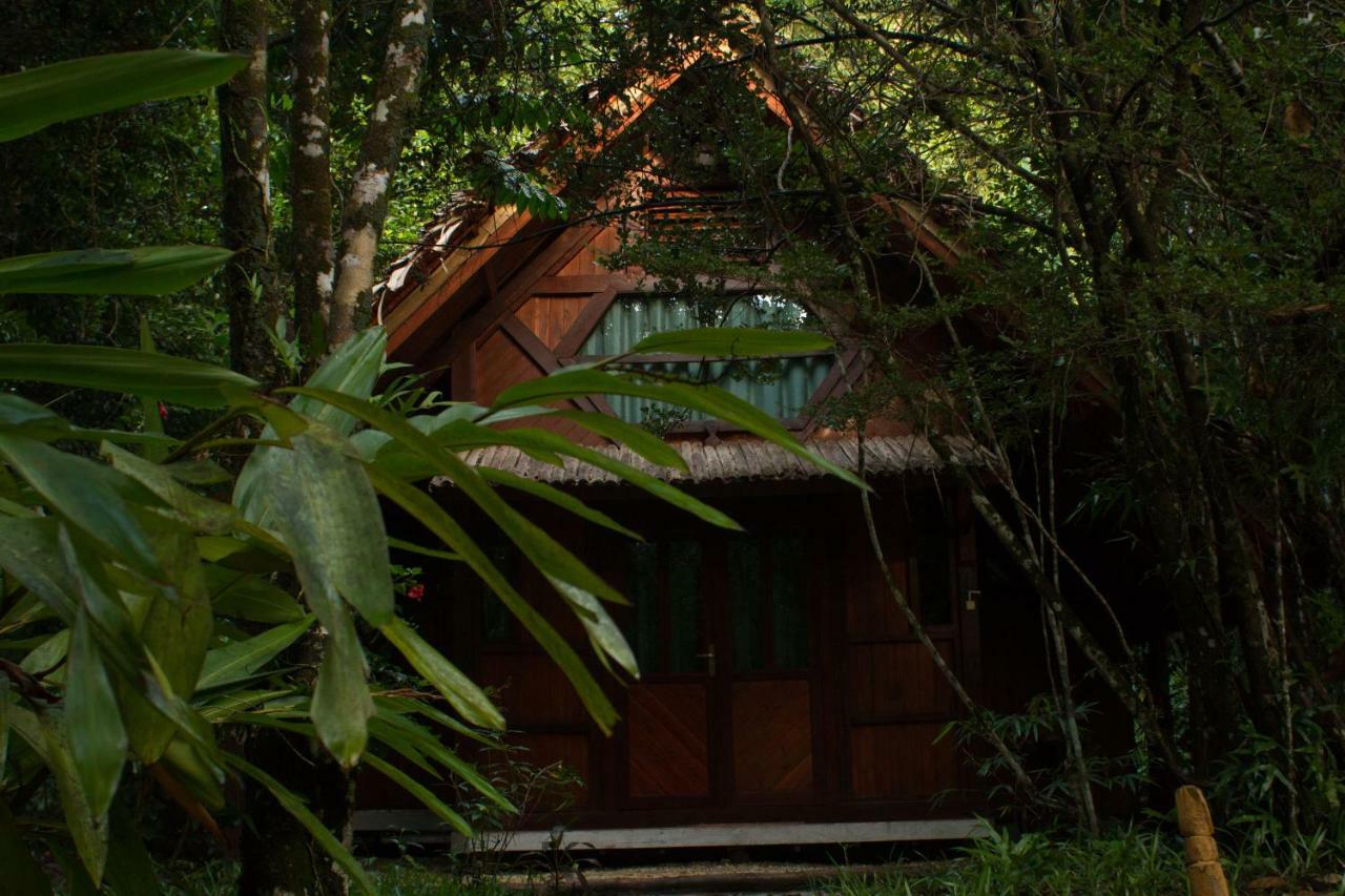 Les Acacias Bungalows Manambolo Extérieur photo